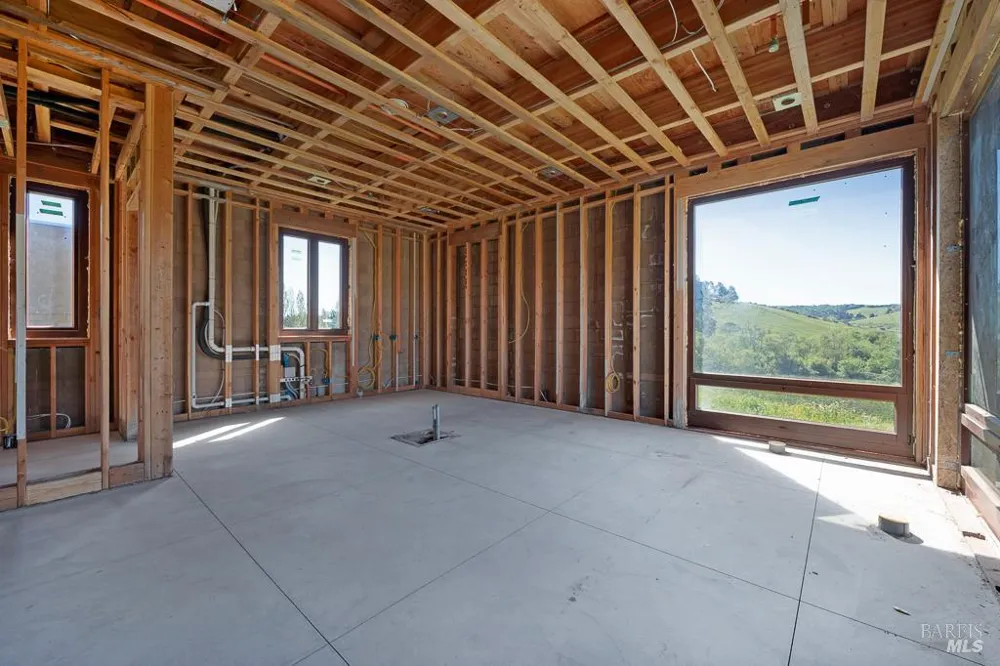 3006 Bloomfield Road Sebastopol, CA 95472