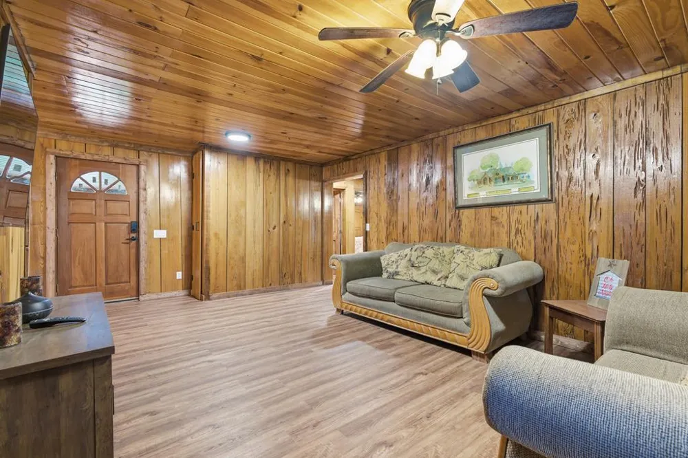 1843 Old Mobile Road McCaysville, GA 30555