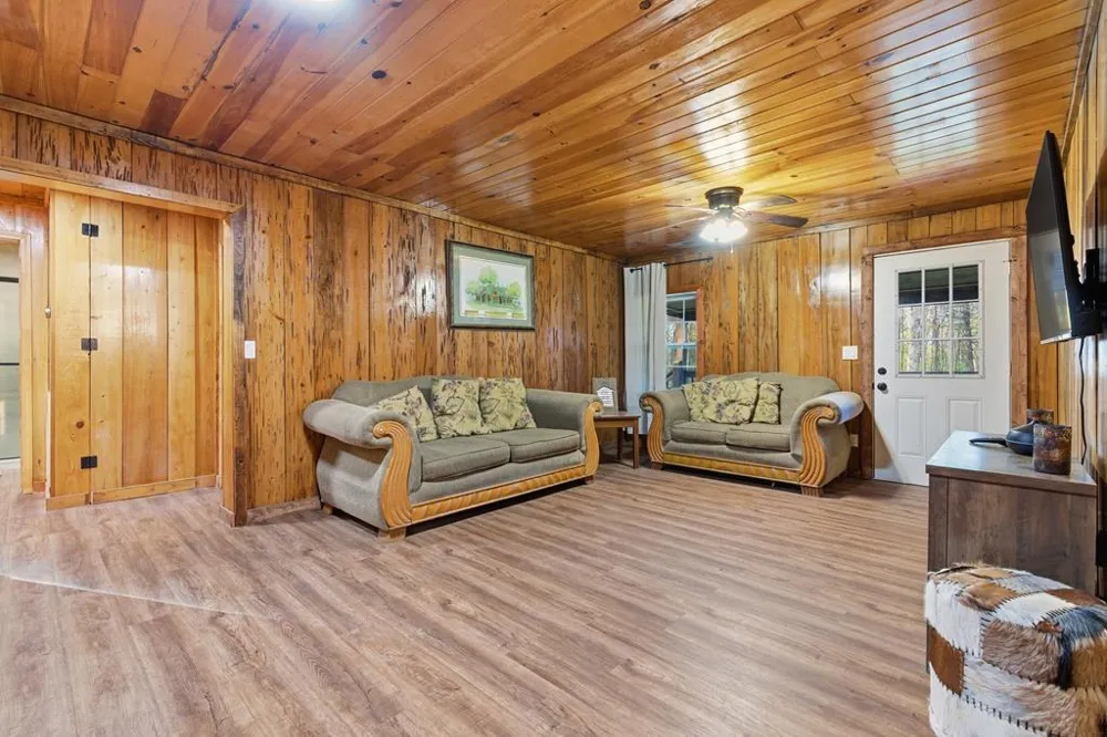 1843 Old Mobile Road McCaysville, GA 30555