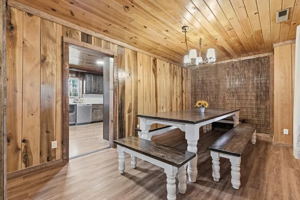1843 Old Mobile Road McCaysville, GA 30555
