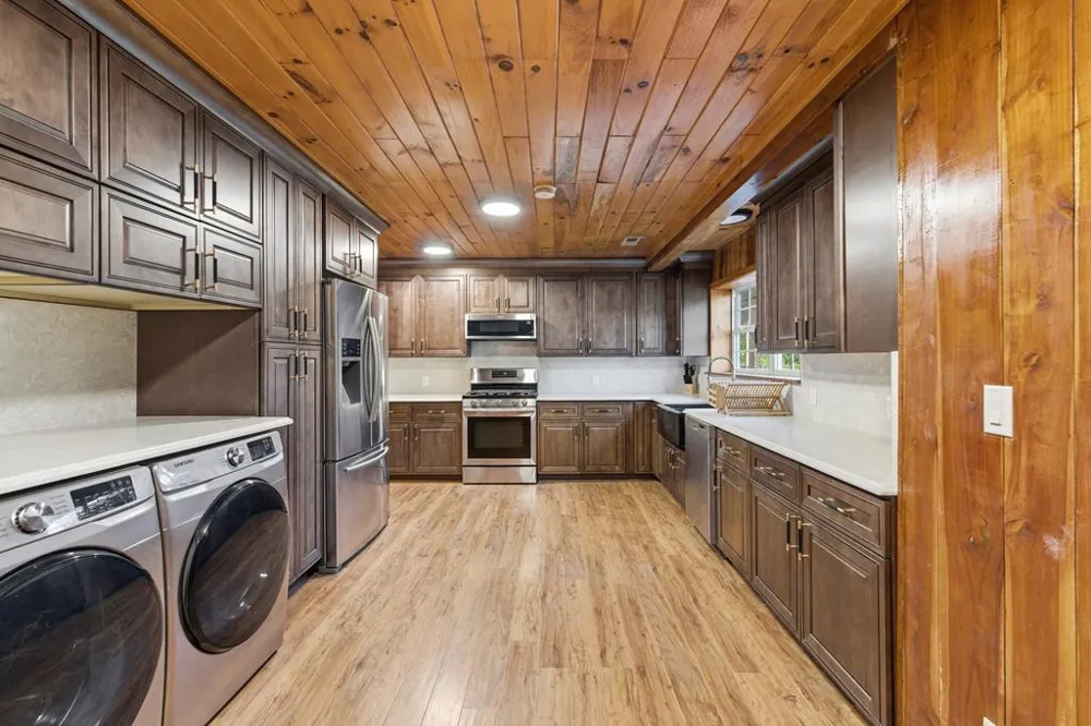1843 Old Mobile Road McCaysville, GA 30555