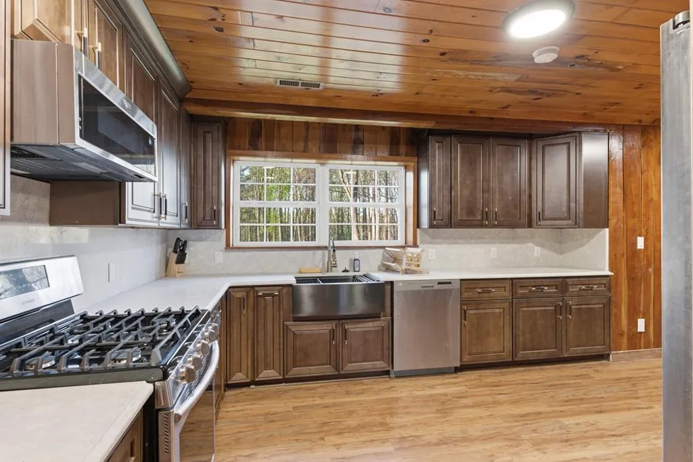 1843 Old Mobile Road McCaysville, GA 30555