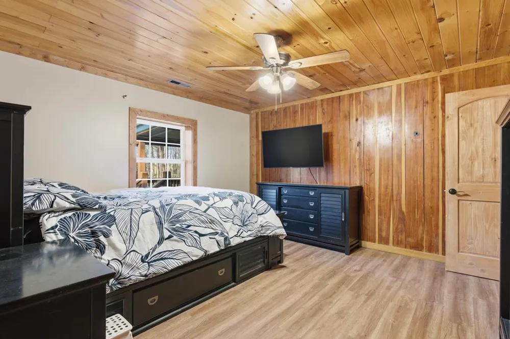 1843 Old Mobile Road McCaysville, GA 30555