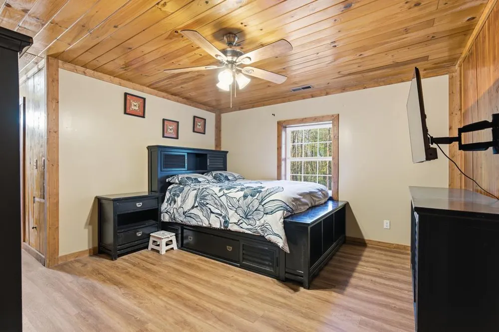 1843 Old Mobile Road McCaysville, GA 30555