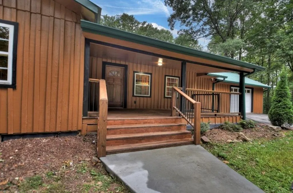 1843 Old Mobile Road McCaysville, GA 30555