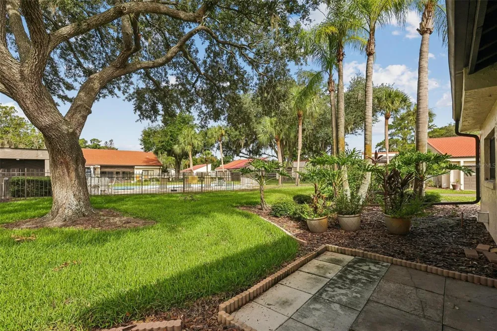 107 SEVILLE COURT Plant City, FL 33566
