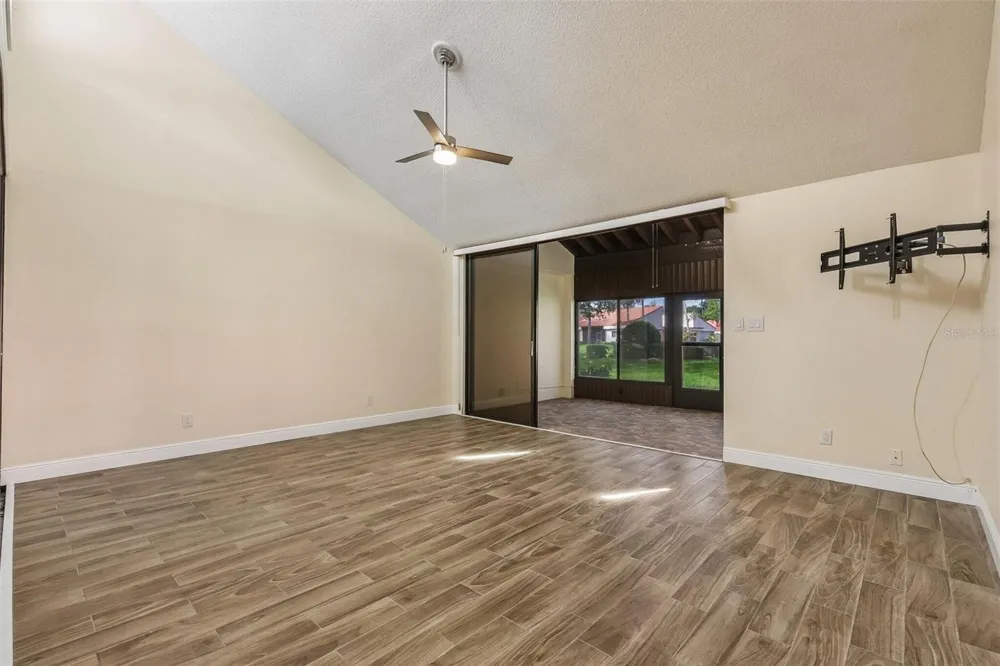 107 SEVILLE COURT Plant City, FL 33566