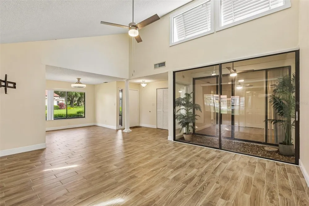 107 SEVILLE COURT Plant City, FL 33566