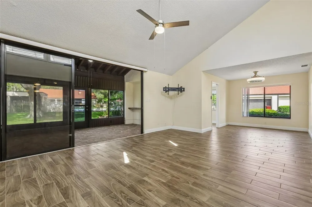 107 SEVILLE COURT Plant City, FL 33566