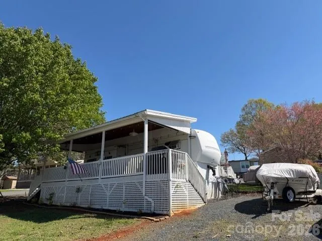 145 Grand View Drive New London, NC 28127