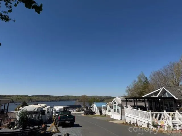 145 Grand View Drive New London, NC 28127