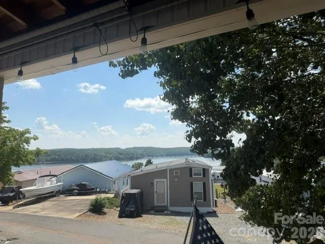 145 Grand View Drive New London, NC 28127