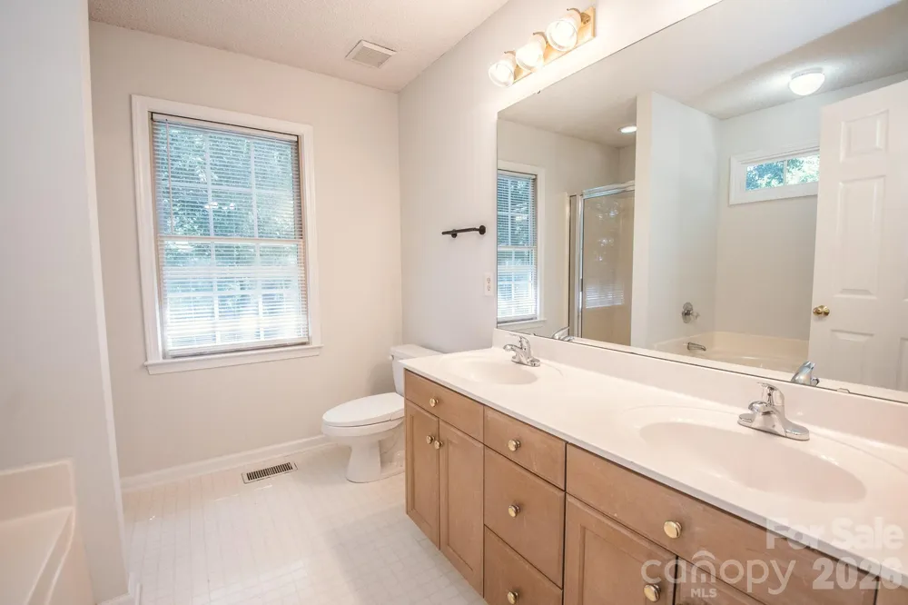 4456 Alexander Hill Court Harrisburg, NC 28075