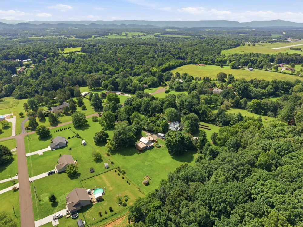 188 County Road 577 Englewood, TN 37329