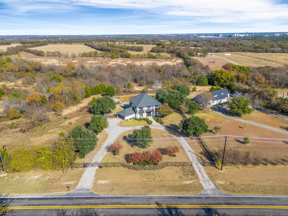 7811 Fm 902 Sherman, TX 75092