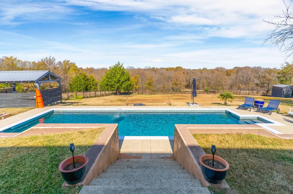 7811 Fm 902 Sherman, TX 75092