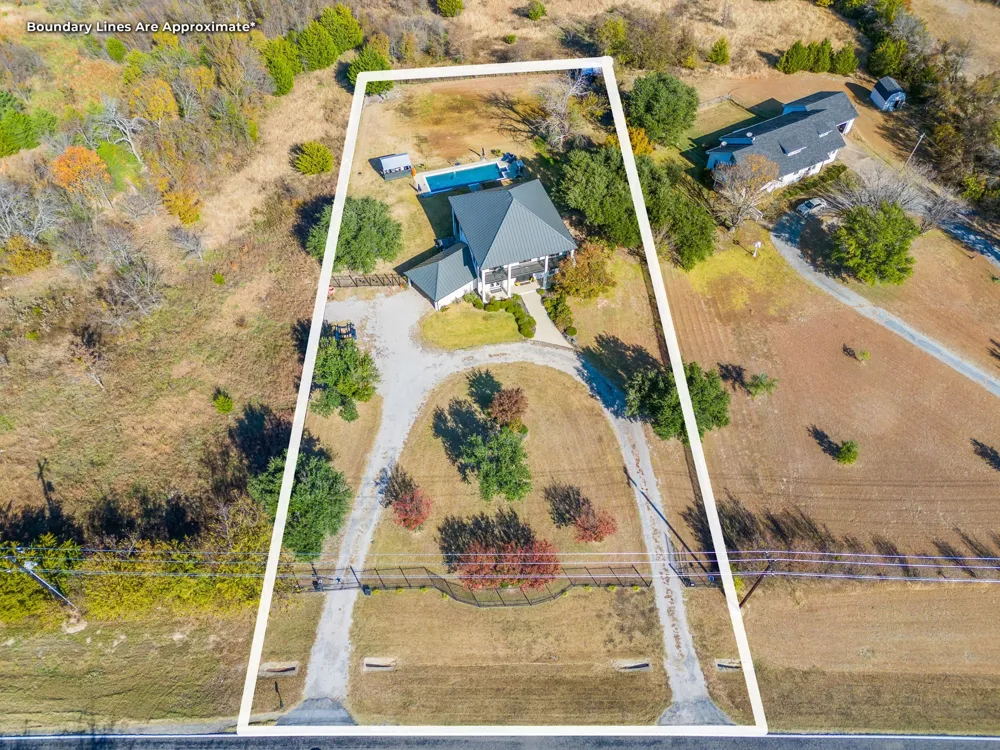 7811 Fm 902 Sherman, TX 75092