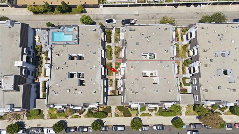 8125 Redlands Street #109 Playa del Rey, CA 90293