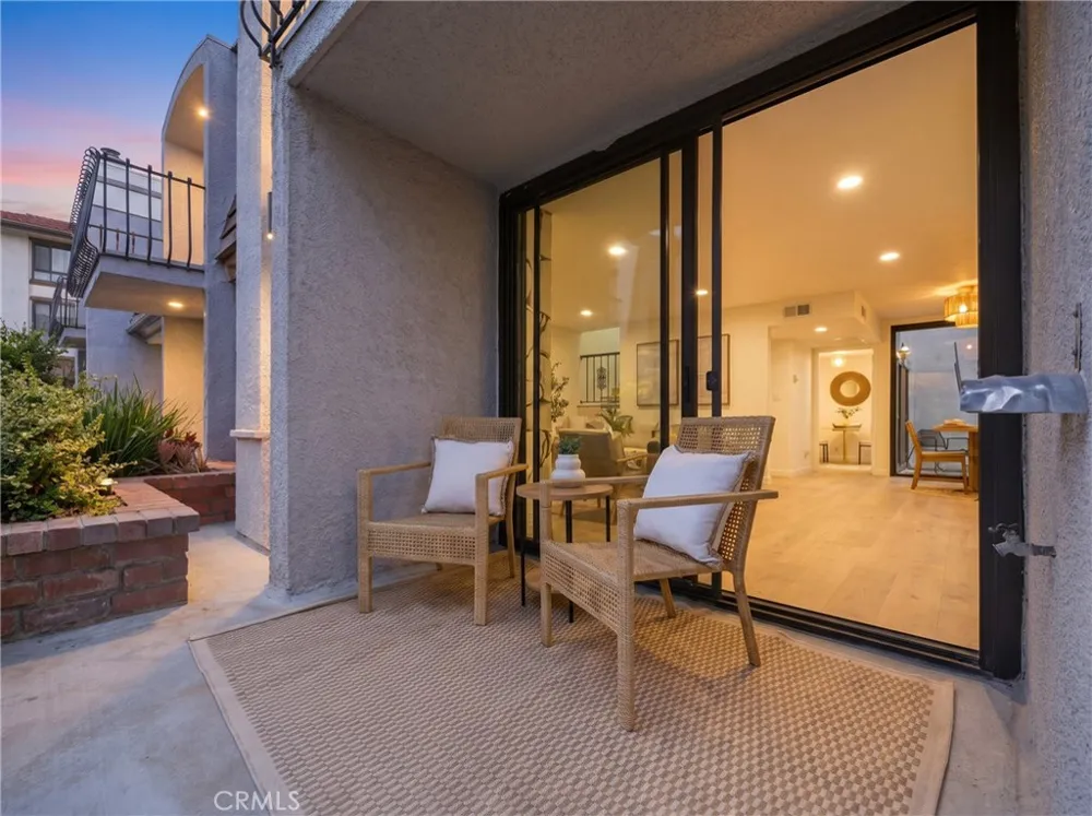 8125 Redlands Street #109 Playa del Rey, CA 90293