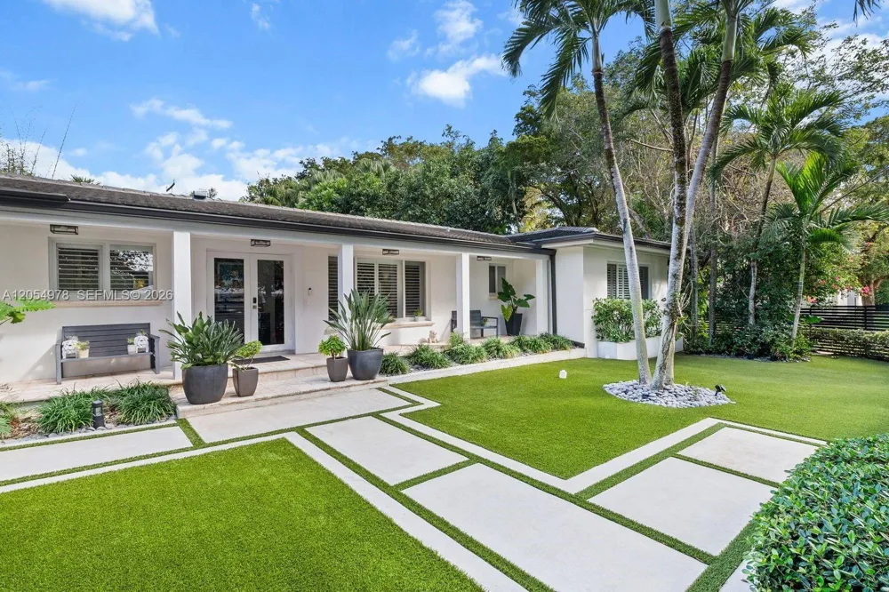 6511 Riviera Dr Coral Gables, FL 33146