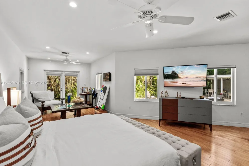 6511 Riviera Dr Coral Gables, FL 33146