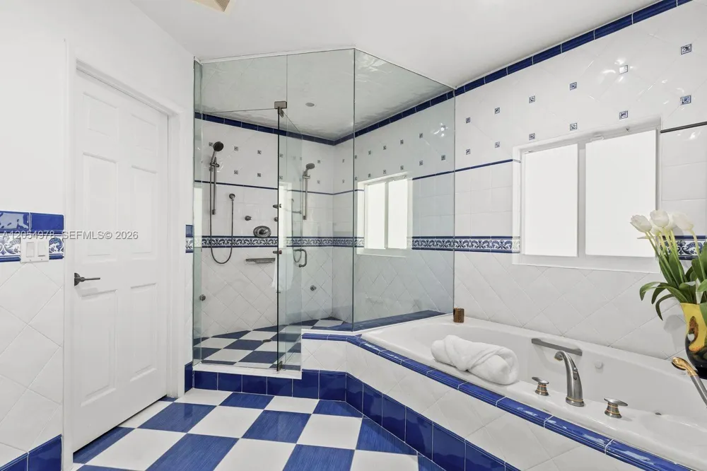 6511 Riviera Dr Coral Gables, FL 33146