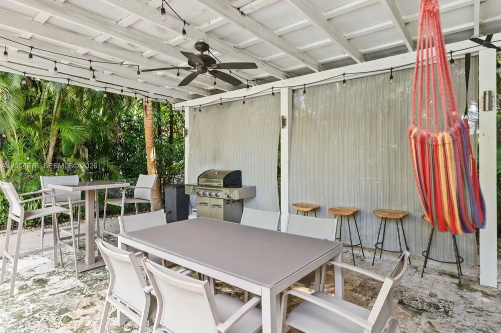 6511 Riviera Dr Coral Gables, FL 33146