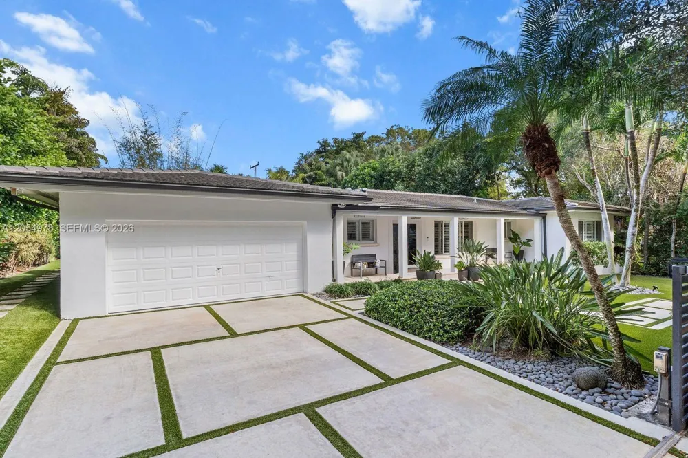 6511 Riviera Dr Coral Gables, FL 33146