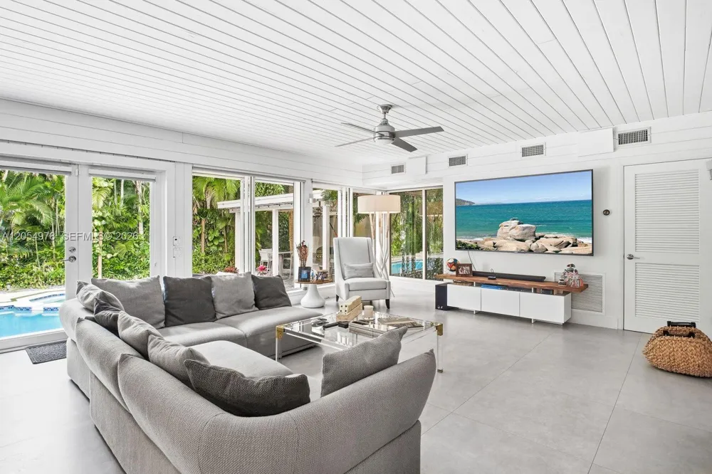 6511 Riviera Dr Coral Gables, FL 33146