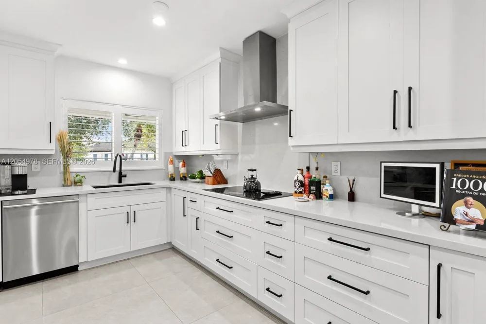 6511 Riviera Dr Coral Gables, FL 33146