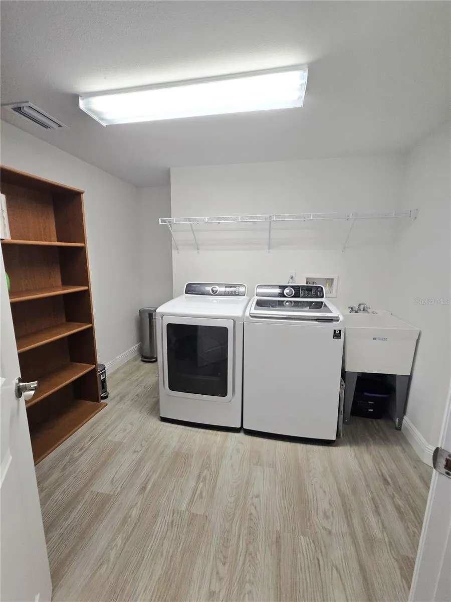 960 STARKEY ROAD #9206 Largo, FL 33771