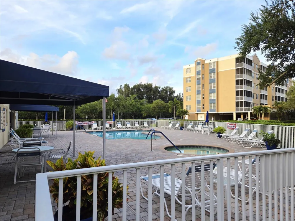 960 STARKEY ROAD #9206 Largo, FL 33771