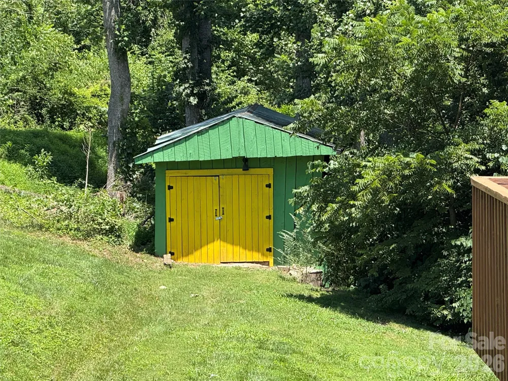 45 Ollie Weaver Road Weaverville, NC 28787