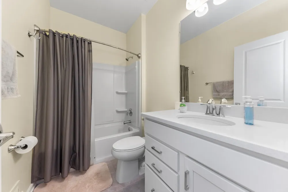3772 Park Creek Lane Canton, MI 48188