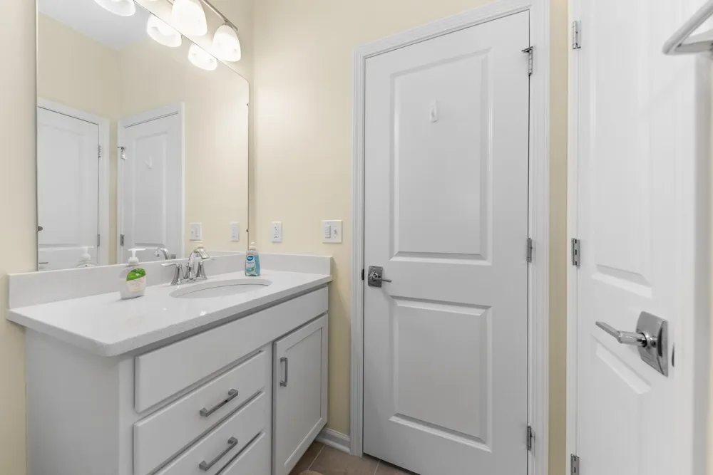 3772 Park Creek Lane Canton, MI 48188