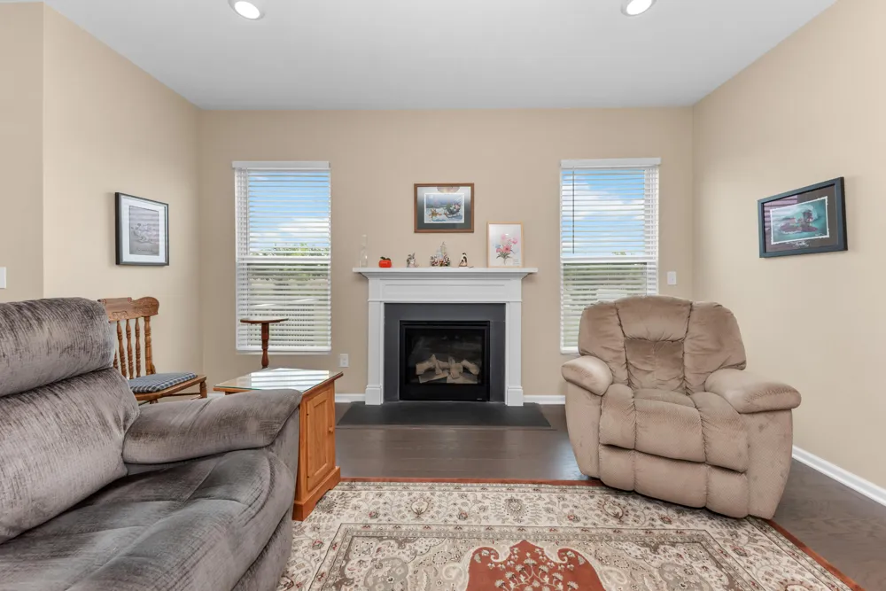 3772 Park Creek Lane Canton, MI 48188
