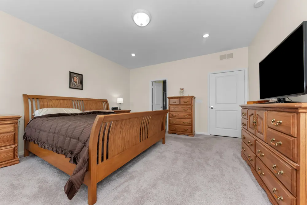 3772 Park Creek Lane Canton, MI 48188