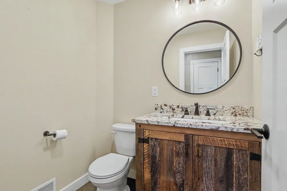 13825 Peninsula Drive Galesburg, MI 49053