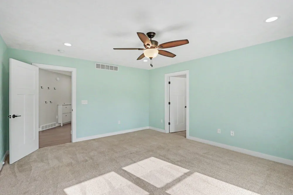 13825 Peninsula Drive Galesburg, MI 49053