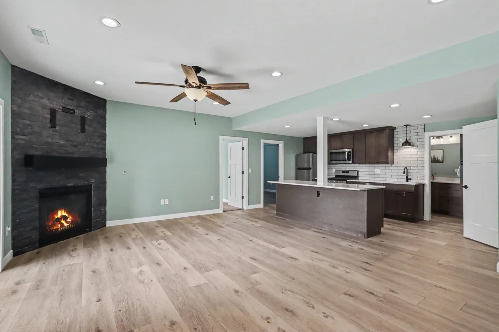 13825 Peninsula Drive Galesburg, MI 49053