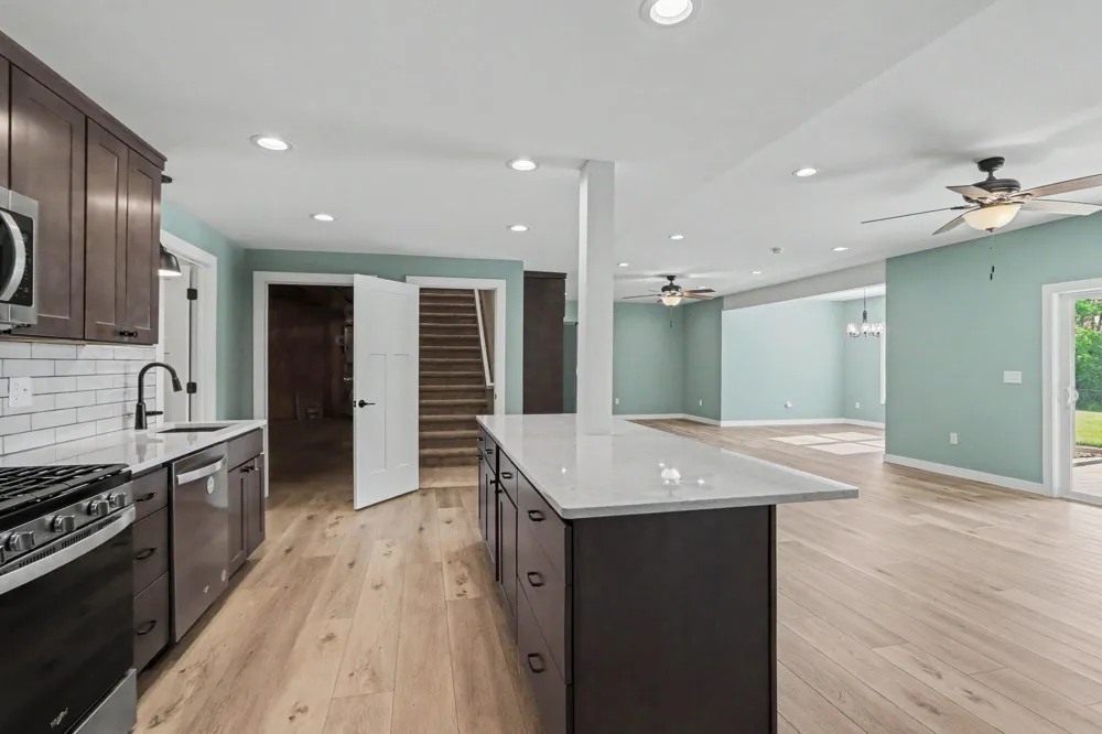 13825 Peninsula Drive Galesburg, MI 49053