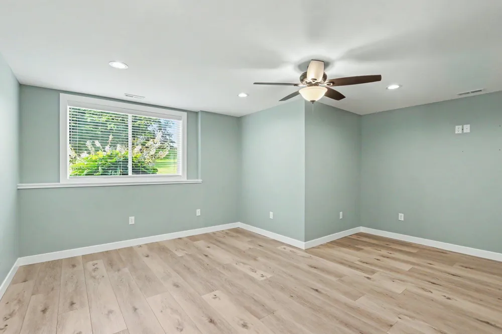 13825 Peninsula Drive Galesburg, MI 49053