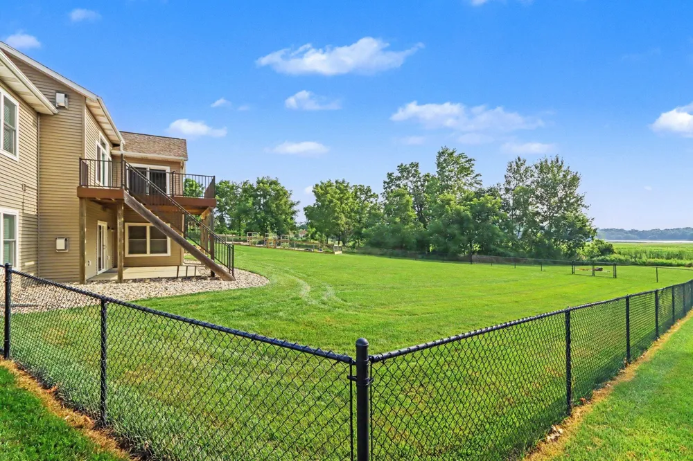 13825 Peninsula Drive Galesburg, MI 49053