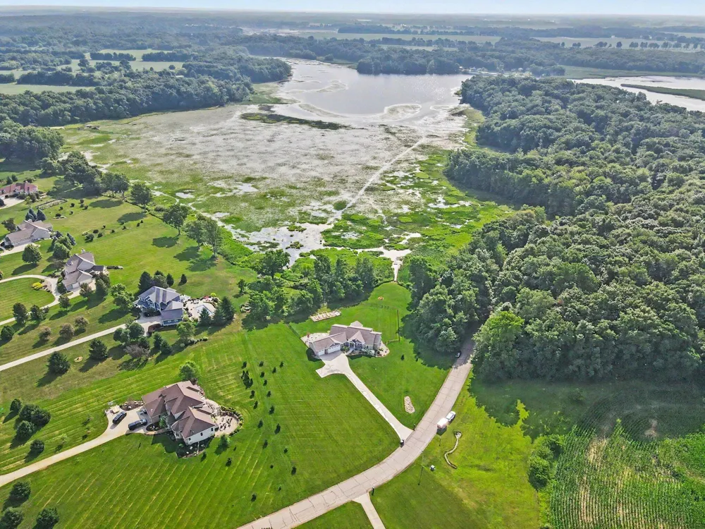 13825 Peninsula Drive Galesburg, MI 49053