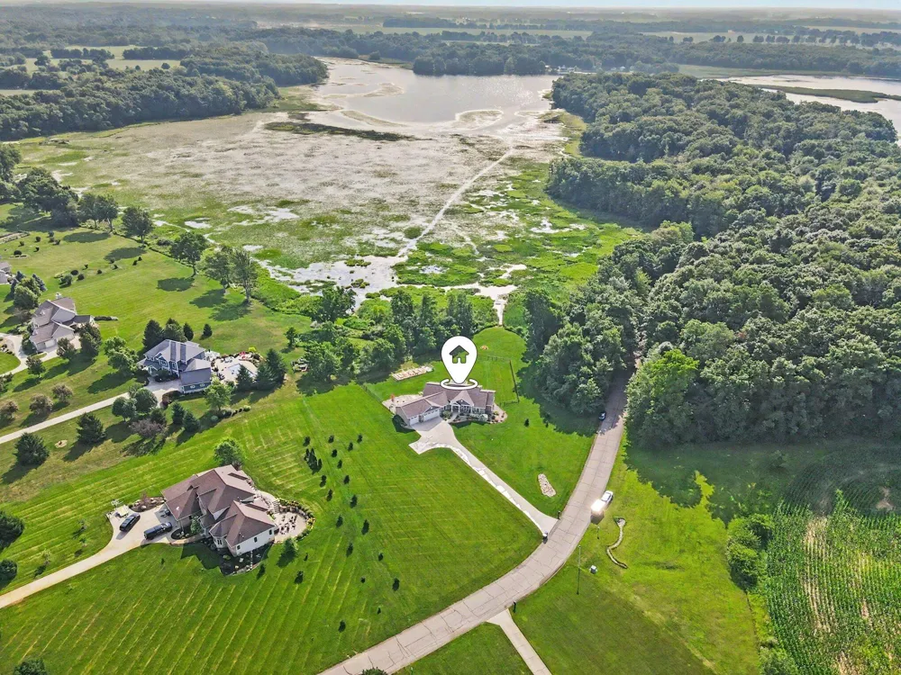 13825 Peninsula Drive Galesburg, MI 49053