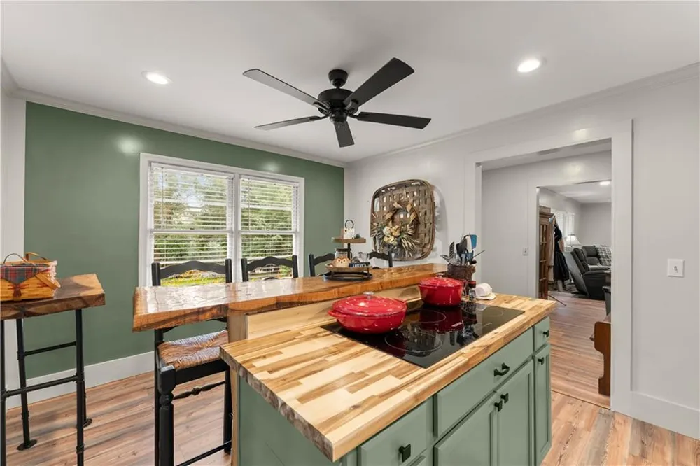 5907 Main Street Lula, GA 30554