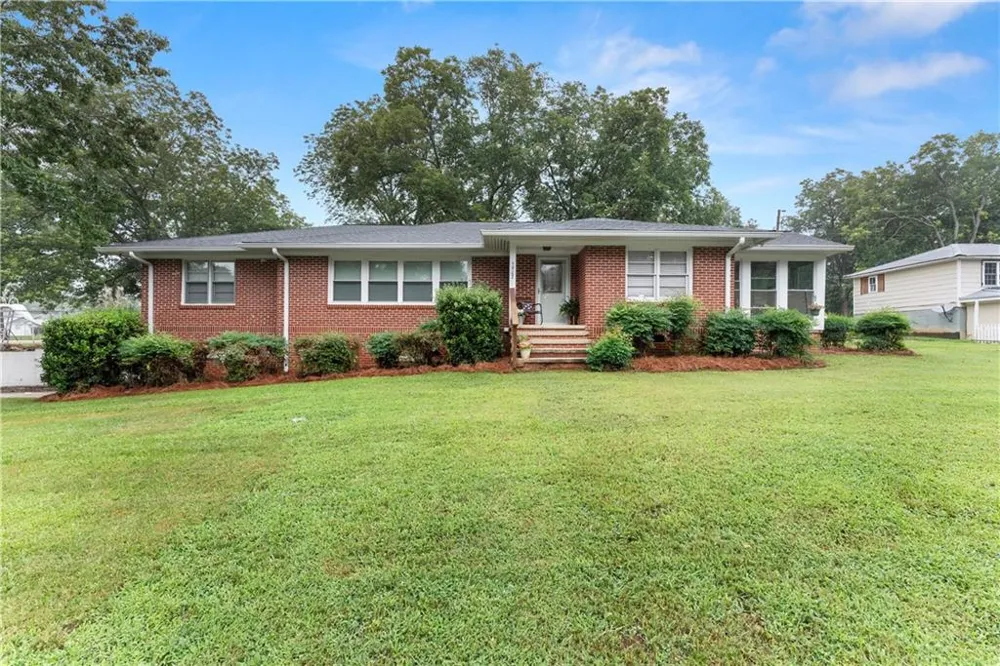 5907 Main Street Lula, GA 30554