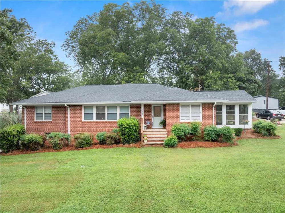 5907 Main Street Lula, GA 30554