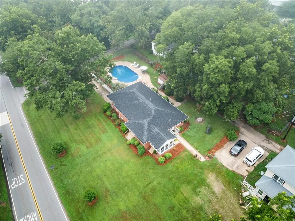 5907 Main Street Lula, GA 30554
