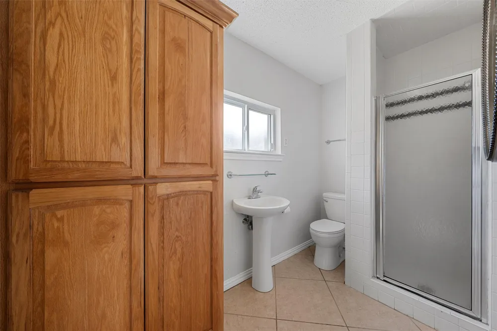 187 County Road 1766 Clifton, TX 76634